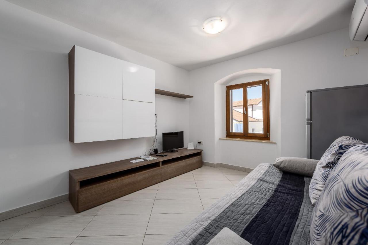 Apartments Dante Umag Exterior photo