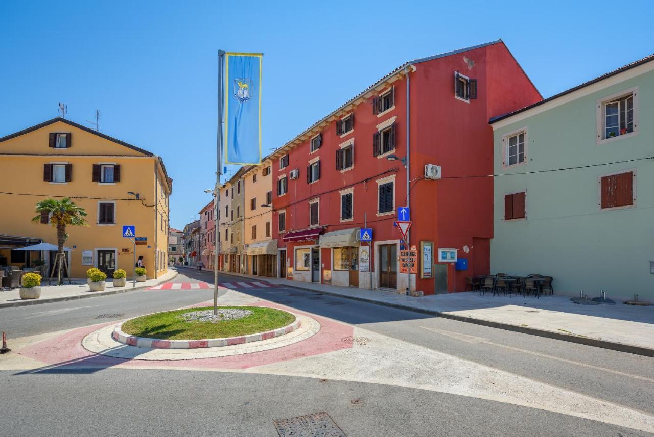 Apartments Dante Umag Exterior photo