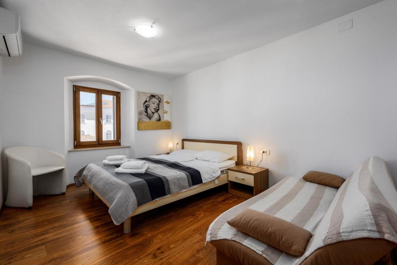 Apartments Dante Umag Exterior photo