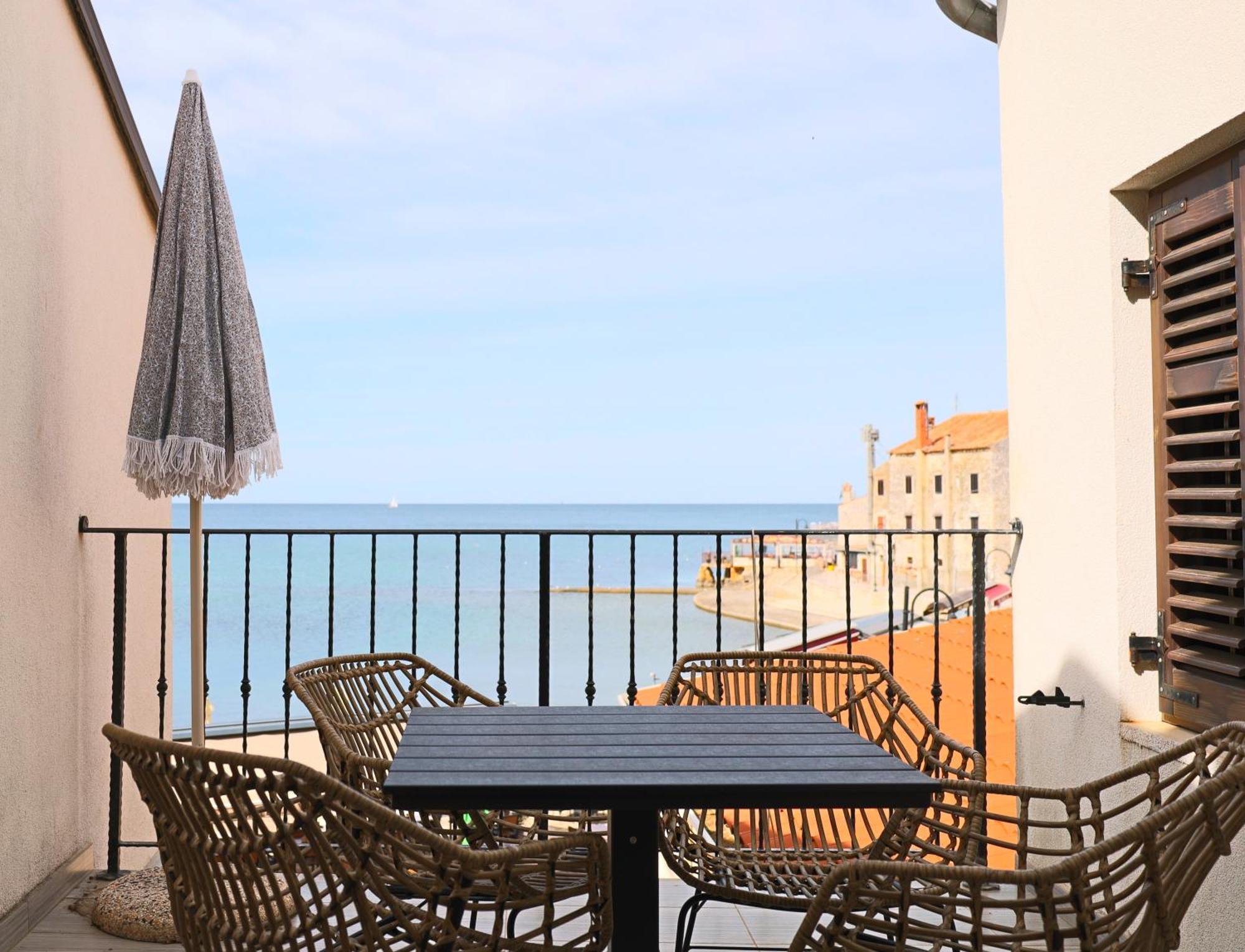 Apartments Dante Umag Exterior photo